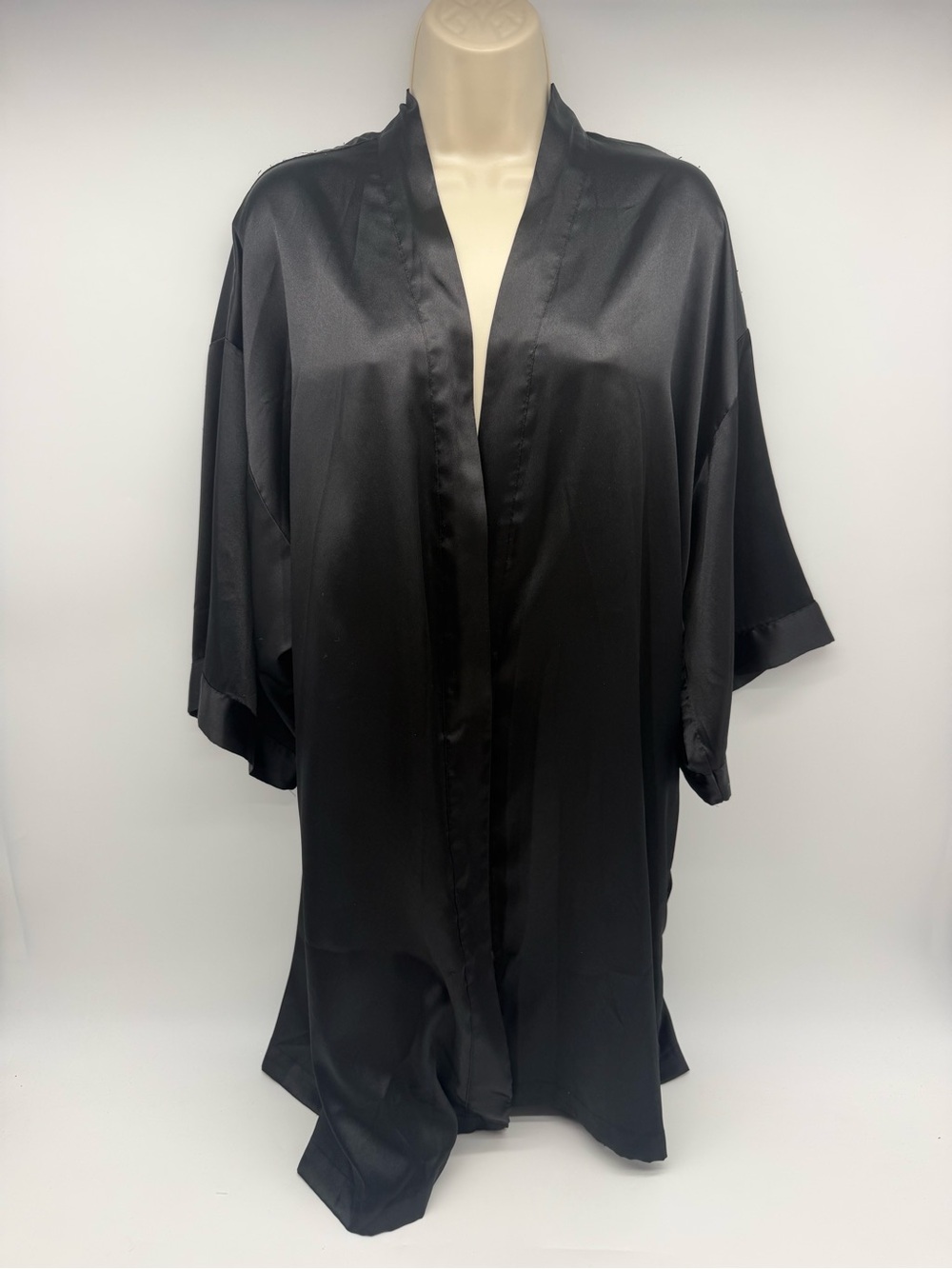 Victoria’s Secret Black Satin Kimono Robe